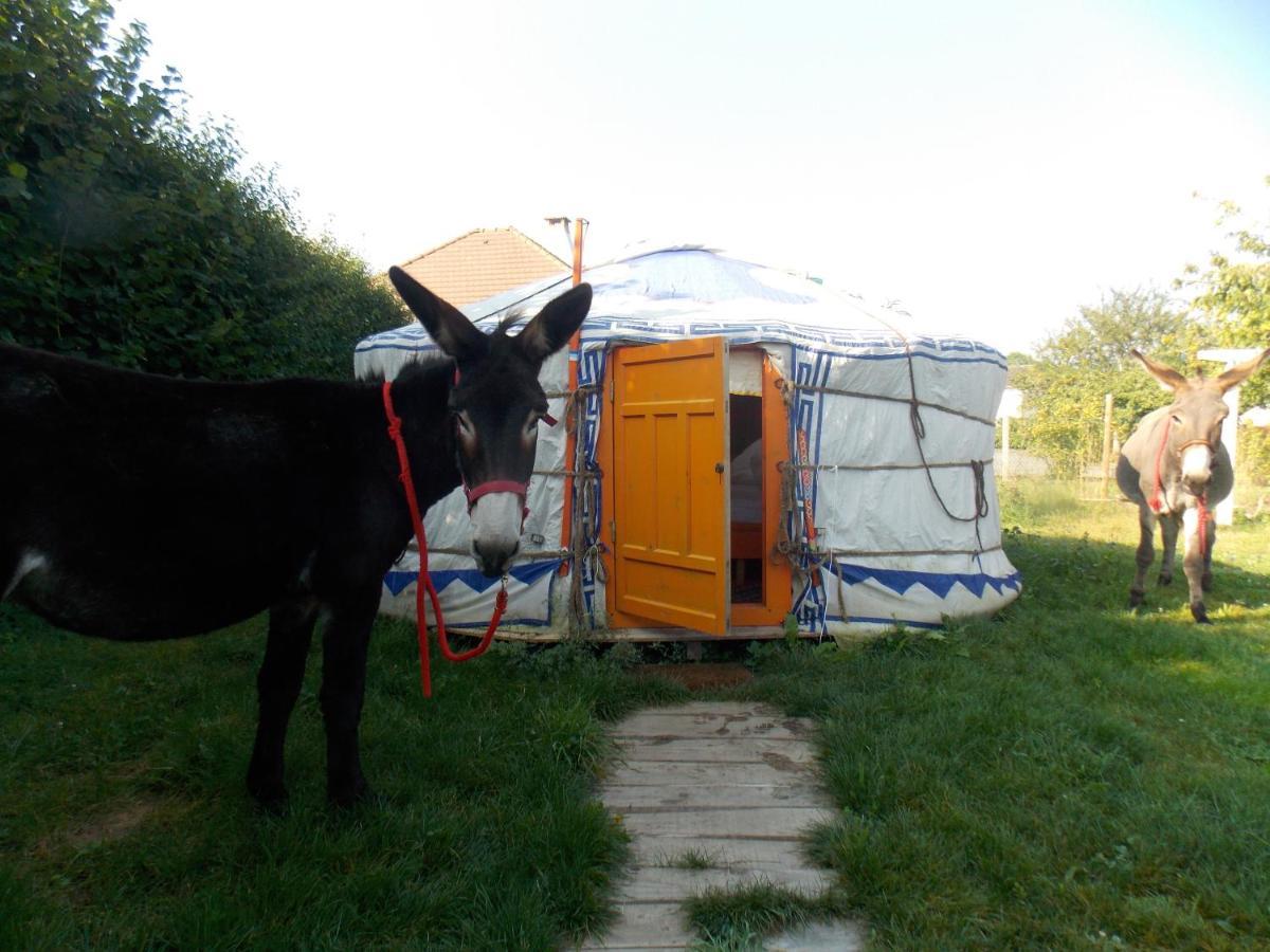Yourte mongole Huriel Extérieur photo